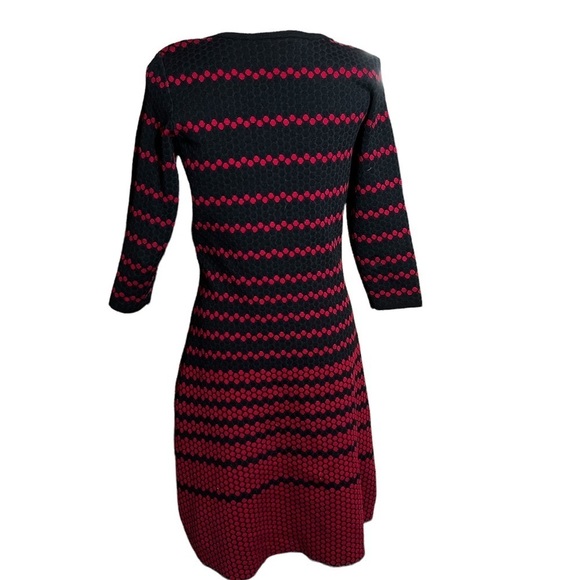 Gabby Skye red and black sweater dress size M - Picture 7 of 9